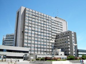 Otra imagen del Hospital Universitario La Paz.