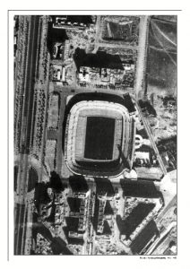 Estadio Santiago Bernabéu en 1957.