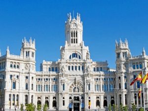 El Palacio de las Comunicaciones es obra de este célebre arquitecto. 