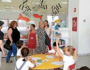 La biblioteca se ha ampliado de 100 metros cuadrados a 1.000 metros cuadrados y se ha invertido unos 500.000 euros.